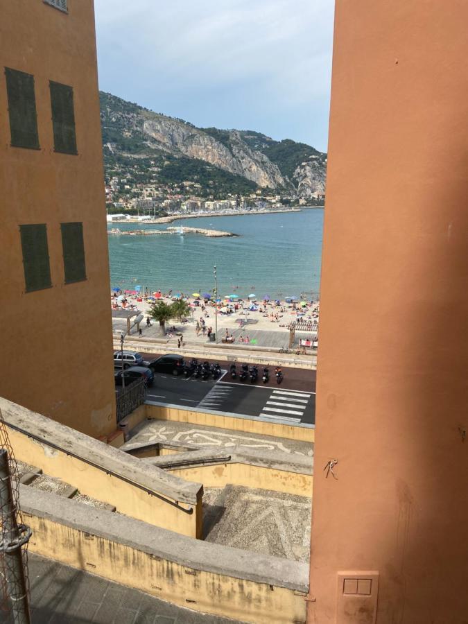 Joli Appart 29M2 En Vieille Ville Menton 2 Mins De La Mer Exterior foto